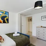 Peaceful Seafront Stay Stylish 2 Bed, Sleeps 6