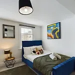 Peaceful Seafront Stay Stylish 2 Bed, Sleeps 6